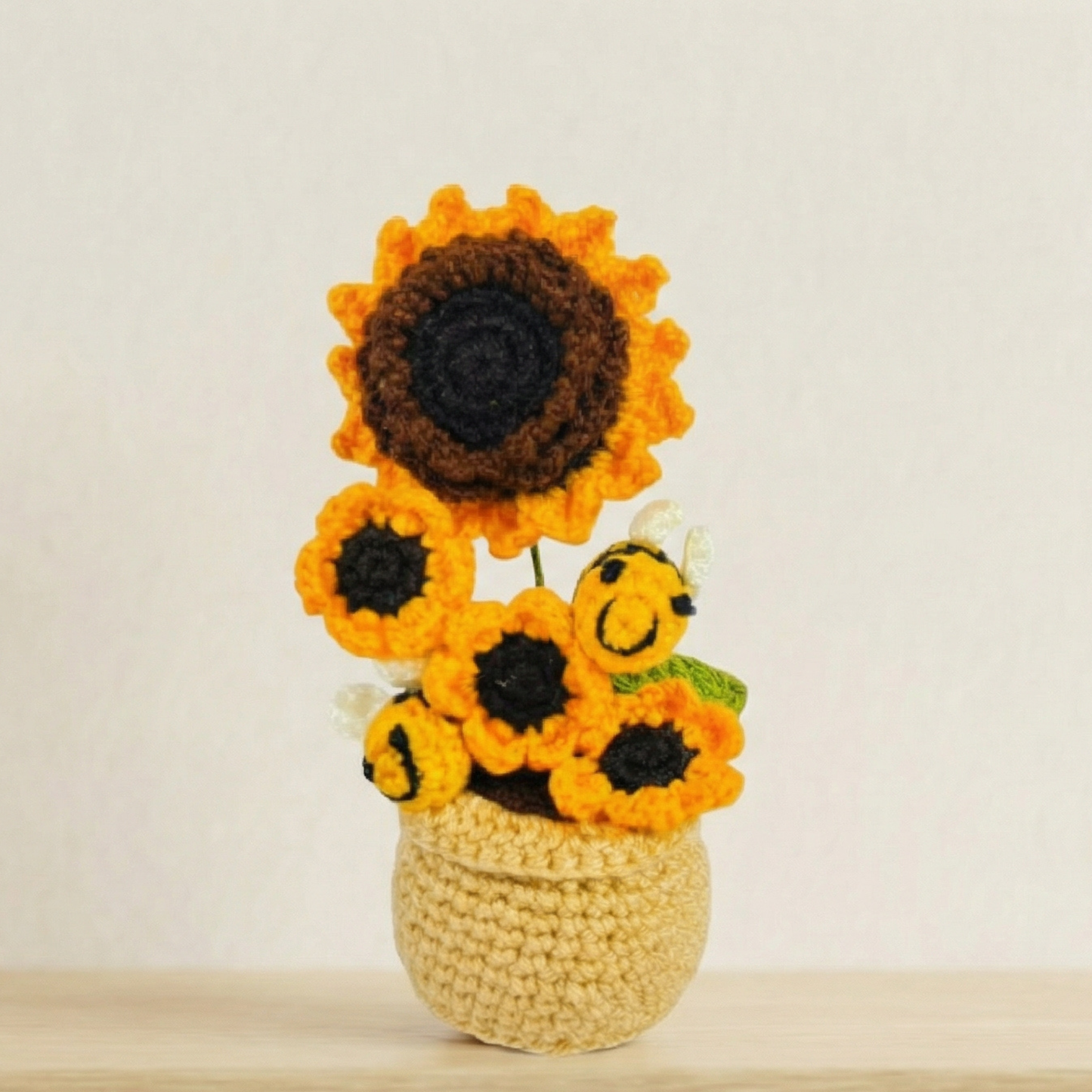 Dekorly Handmade Crochet Sunflower Plant with Pot – Cute Bee Design, Yarn Flower Home & Desk Decor Gift